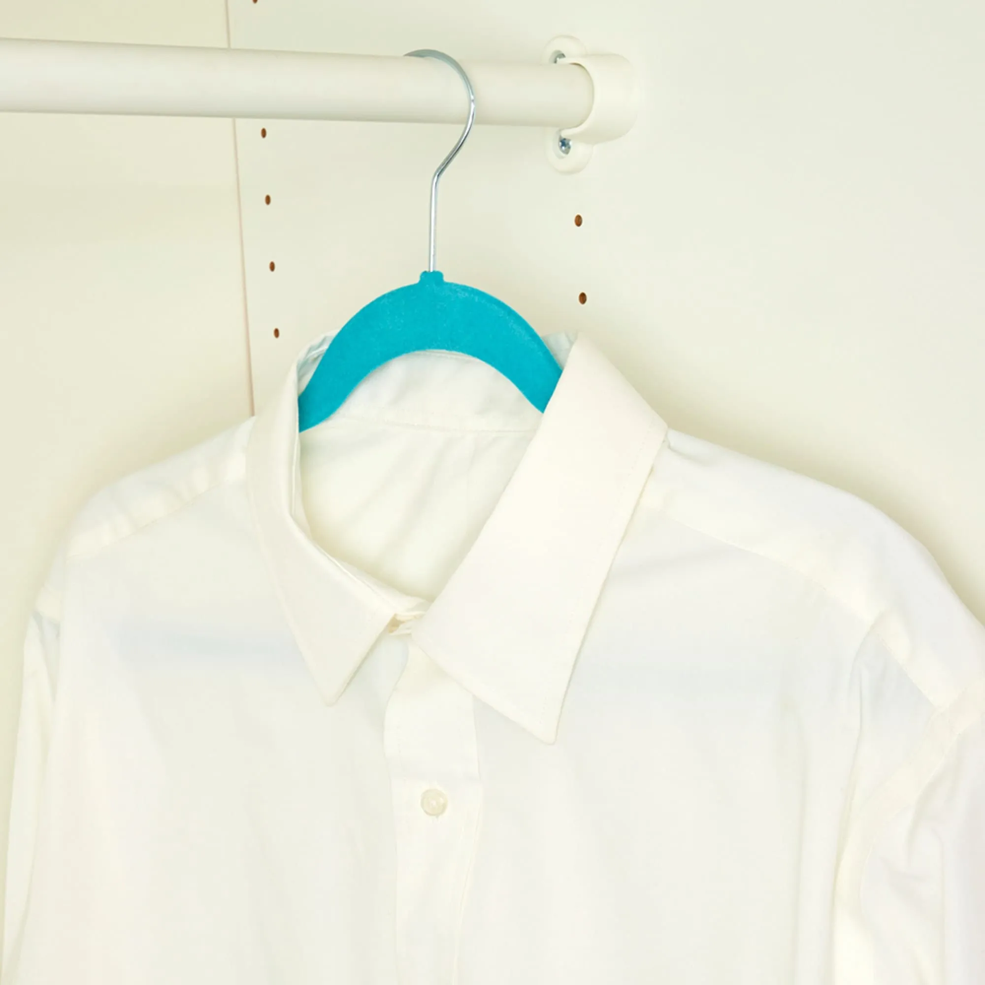 10 Piece Velvet Hanger, Turquoise