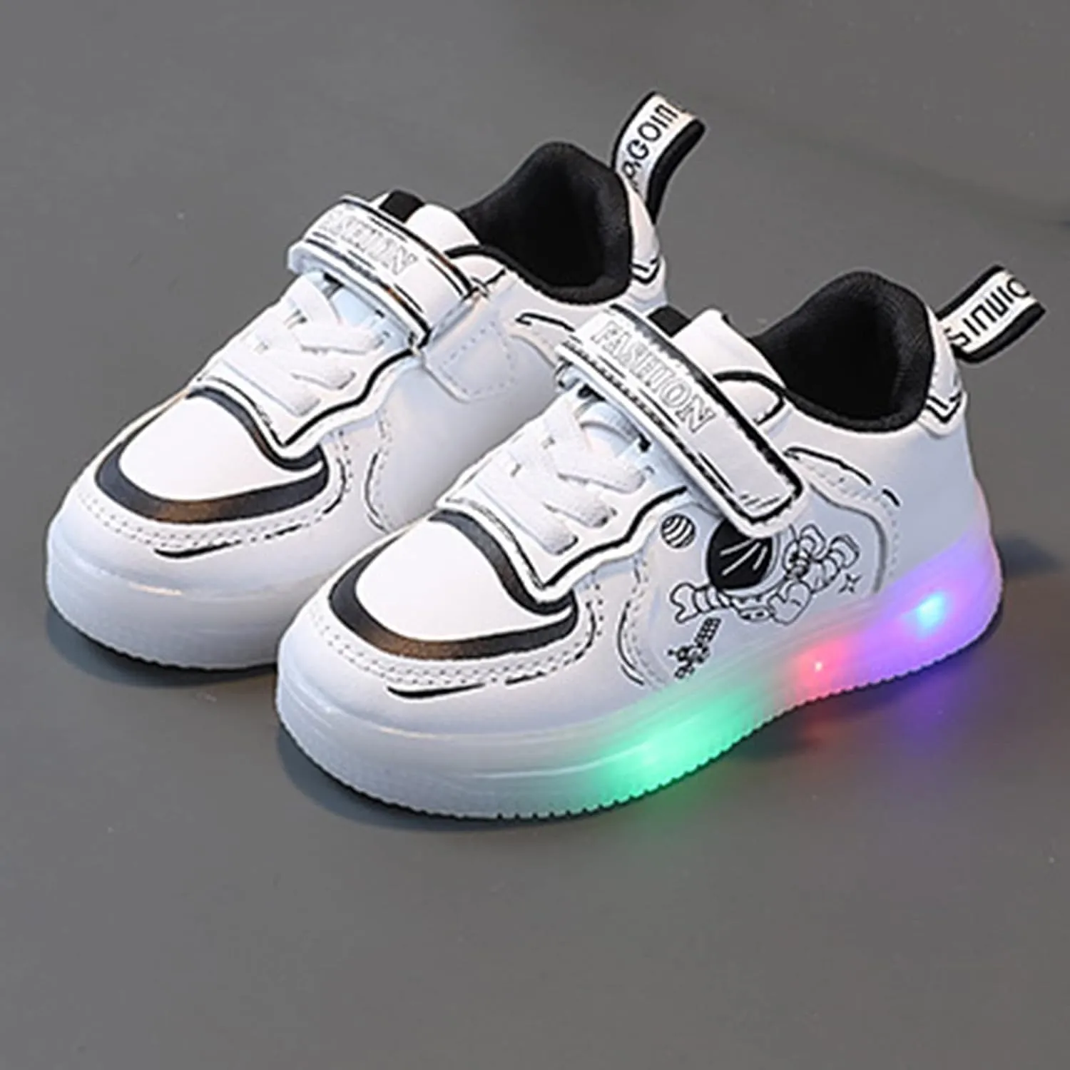 Baby Shoes Children Shoes LED Lighting Casual Shoes Boys Girls Students White Cute Soft Sole Sport 9t Girls Shoes