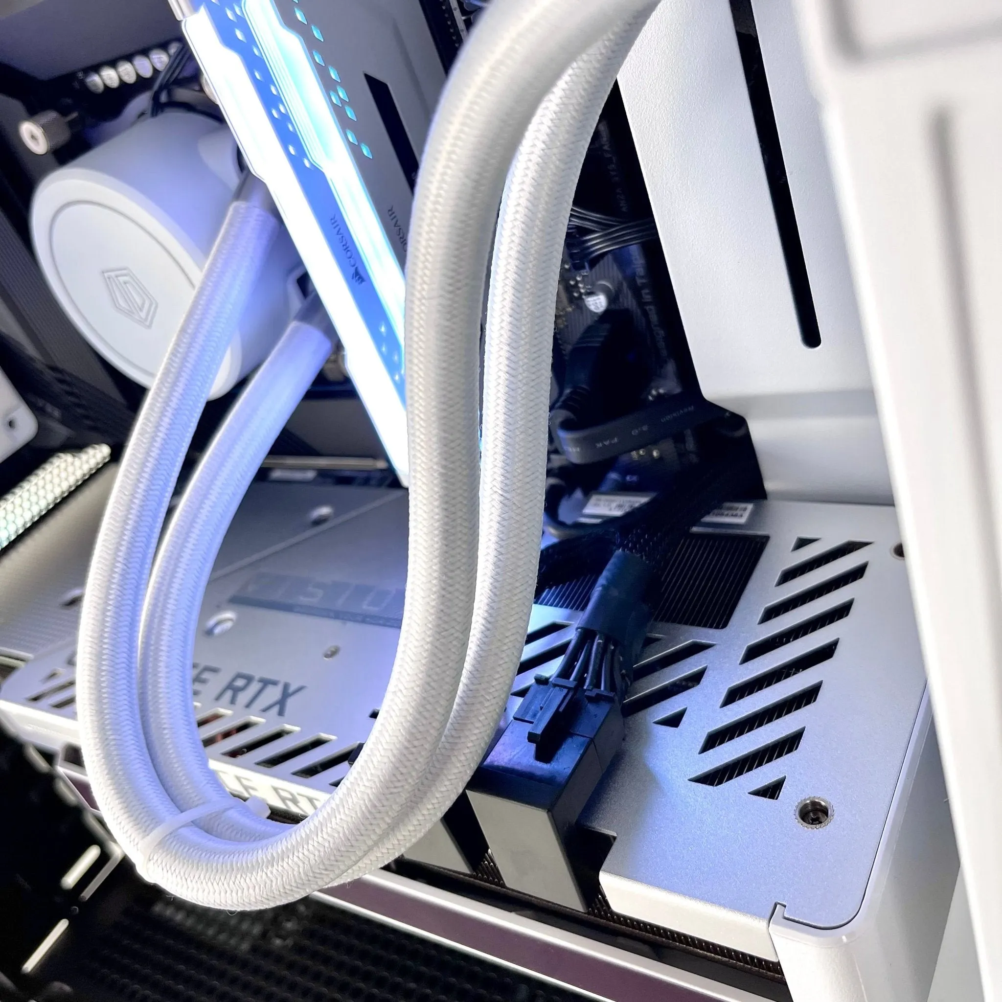 IGaming Core i5 14600KF | RTX 4060-4070 Ti | H510 Flow