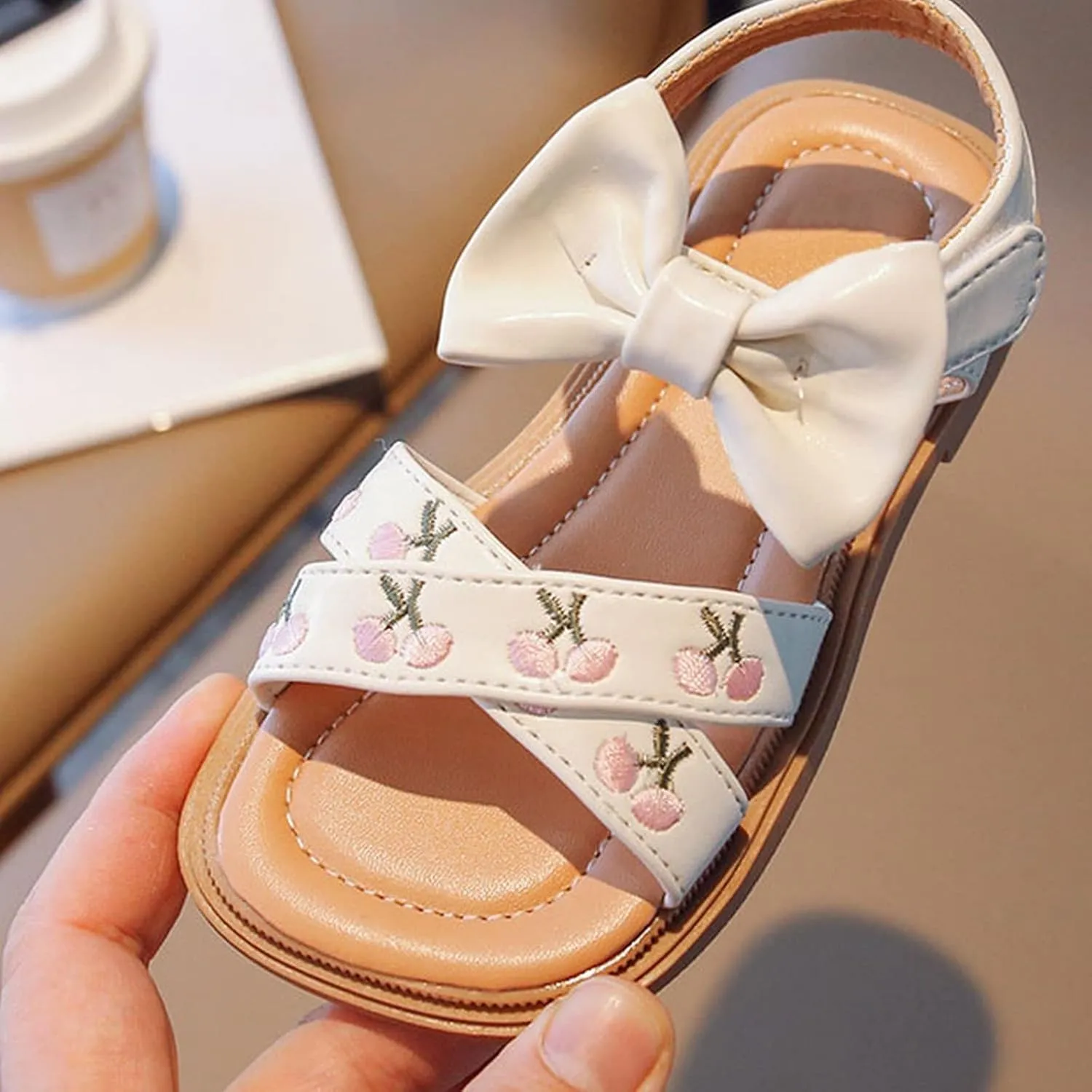 sfdgfhyf Unisex Kids Solid Color Foot Warmer Girls' Sandals Summer Baby Girls' Soft Sole Embroidered Children's Shoes