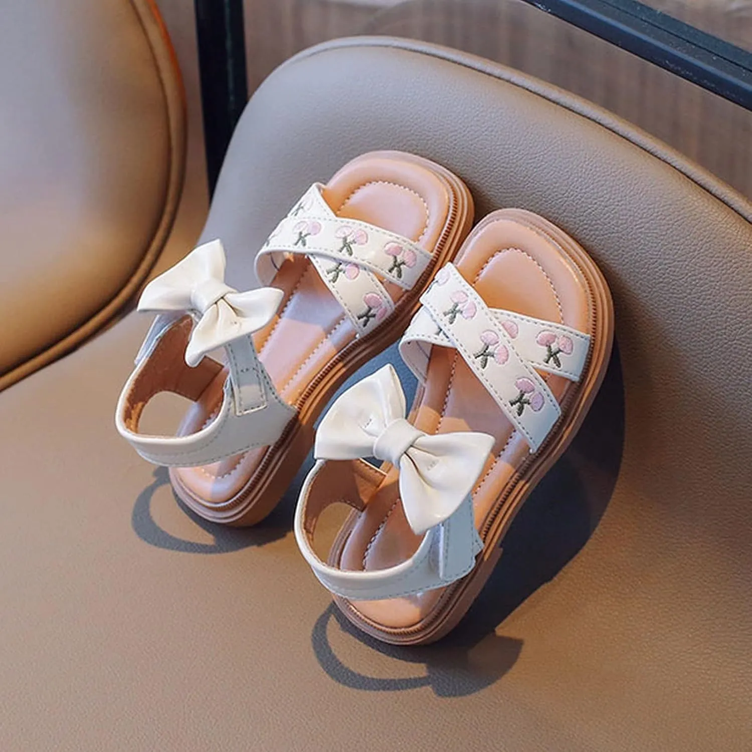 sfdgfhyf Unisex Kids Solid Color Foot Warmer Girls' Sandals Summer Baby Girls' Soft Sole Embroidered Children's Shoes