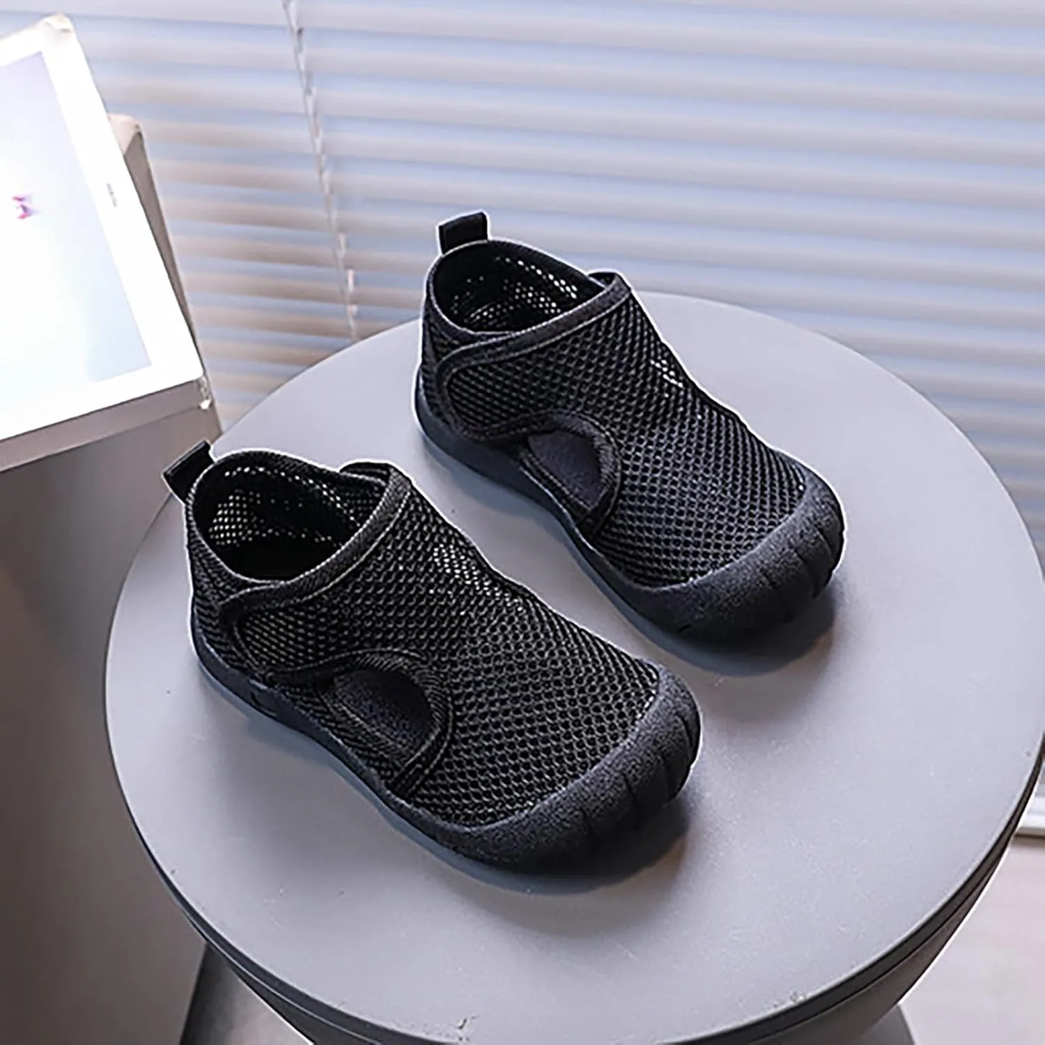 Summer New Hollowed Breathable Mesh Shoes Boys Baotou Anti Kick Sandals Girls Solid Color Beach Toddler Leather Sandals