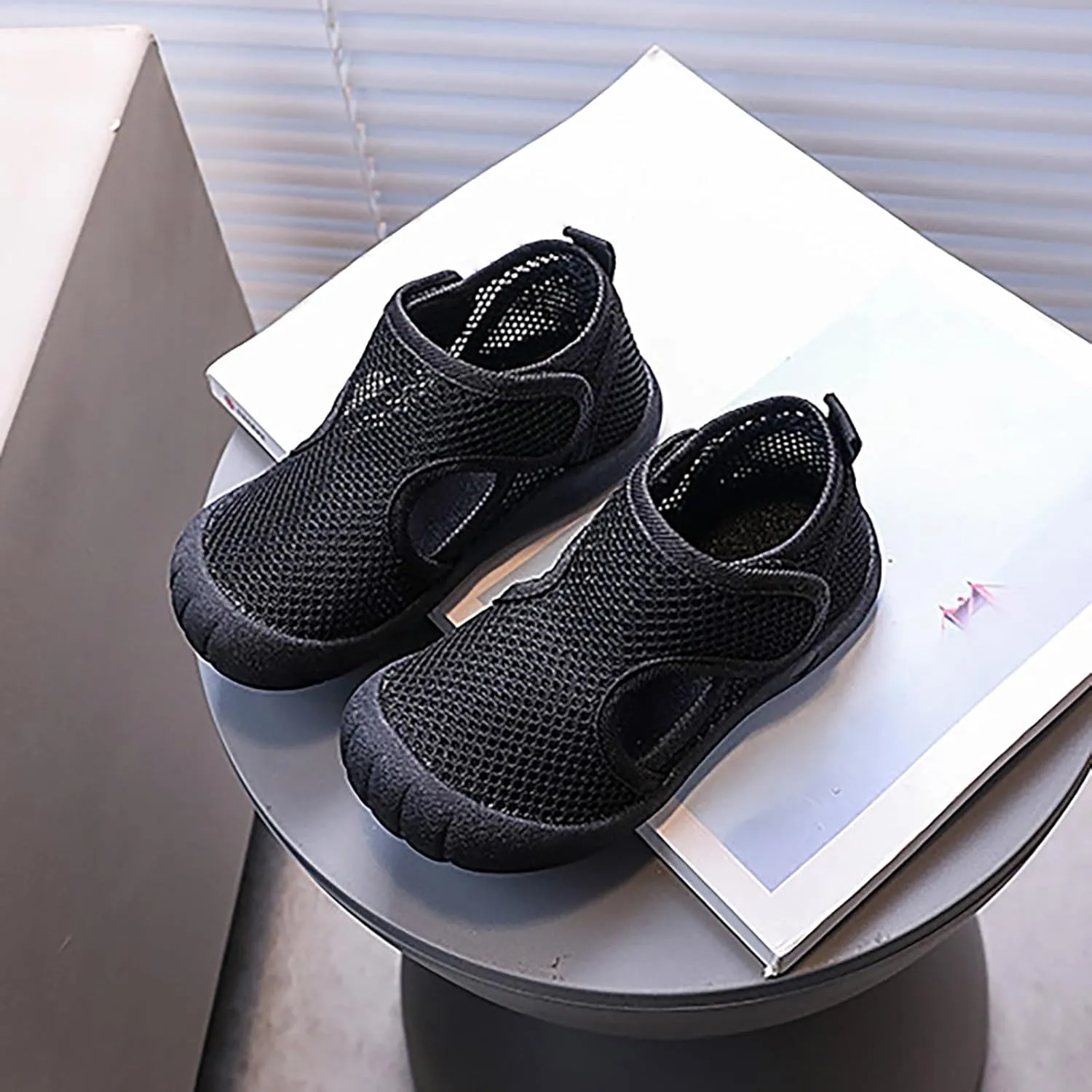 Summer New Hollowed Breathable Mesh Shoes Boys Baotou Anti Kick Sandals Girls Solid Color Beach Toddler Leather Sandals